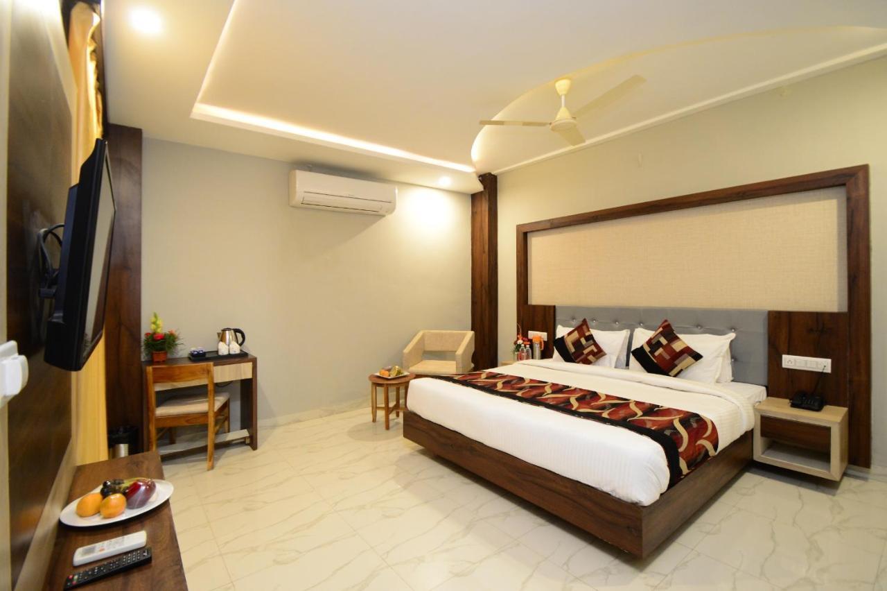 Hopp Inn Udaipur Buitenkant foto
