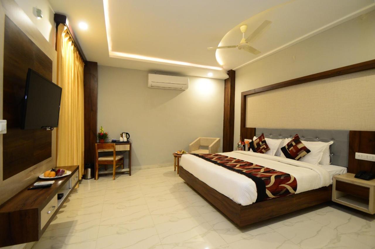 Hopp Inn Udaipur Buitenkant foto