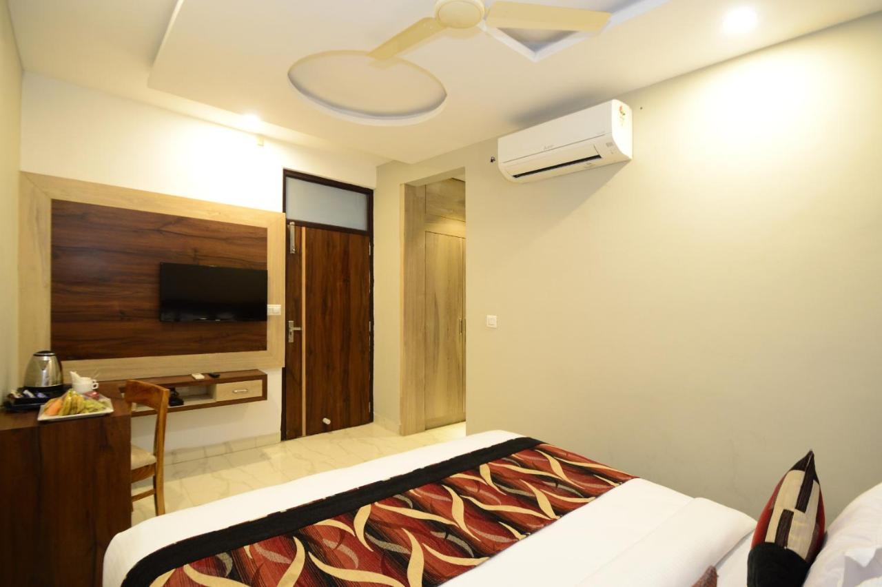 Hopp Inn Udaipur Buitenkant foto