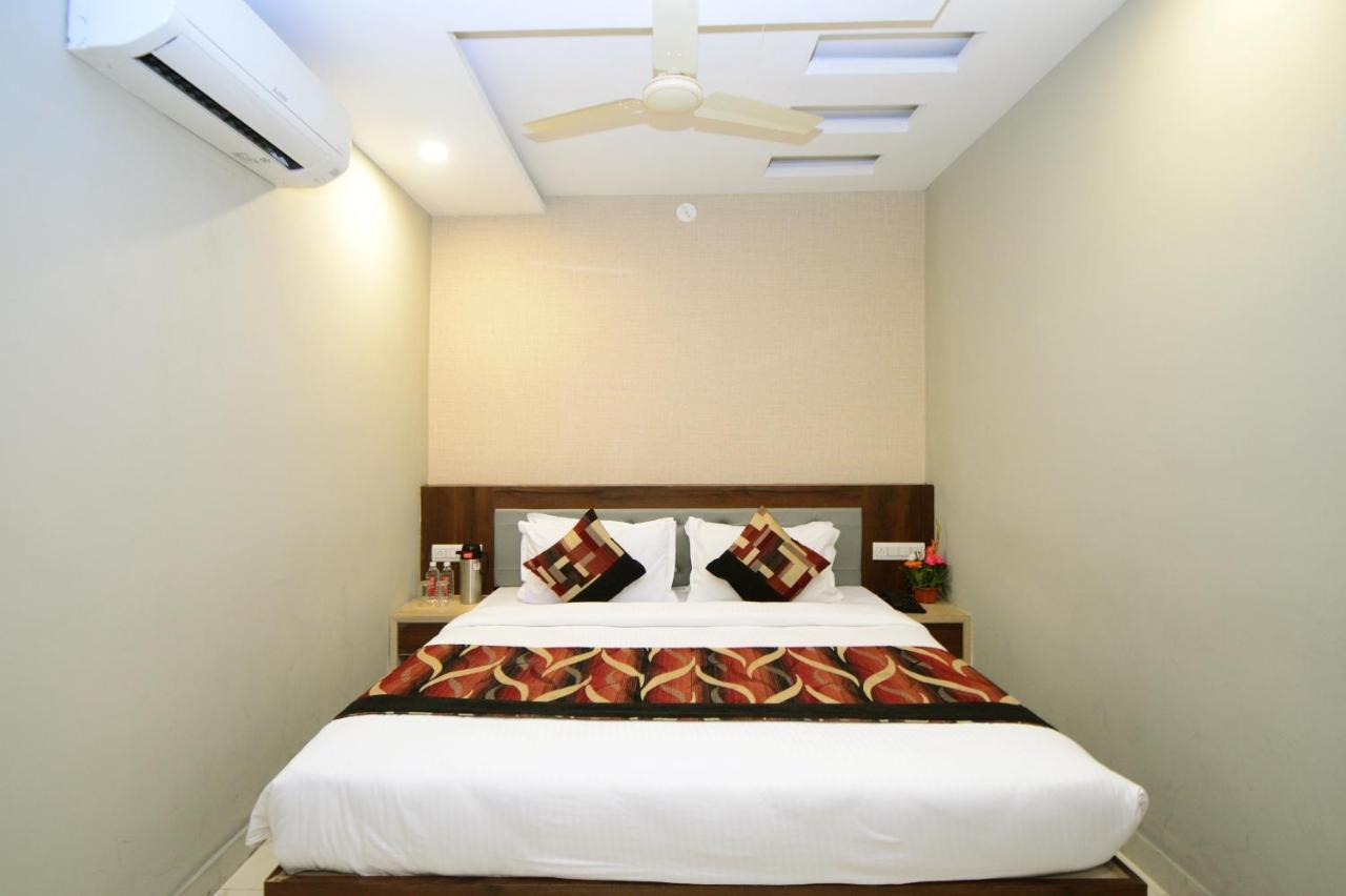 Hopp Inn Udaipur Buitenkant foto