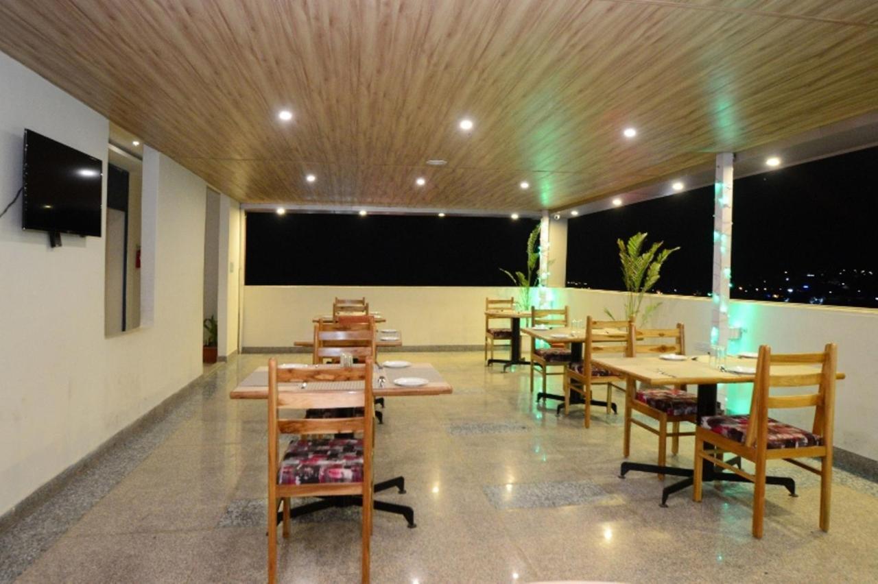 Hopp Inn Udaipur Buitenkant foto