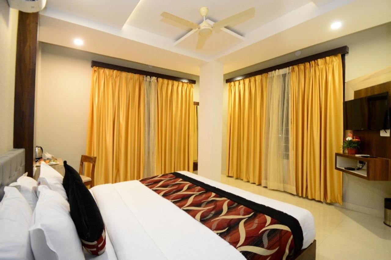 Hopp Inn Udaipur Buitenkant foto