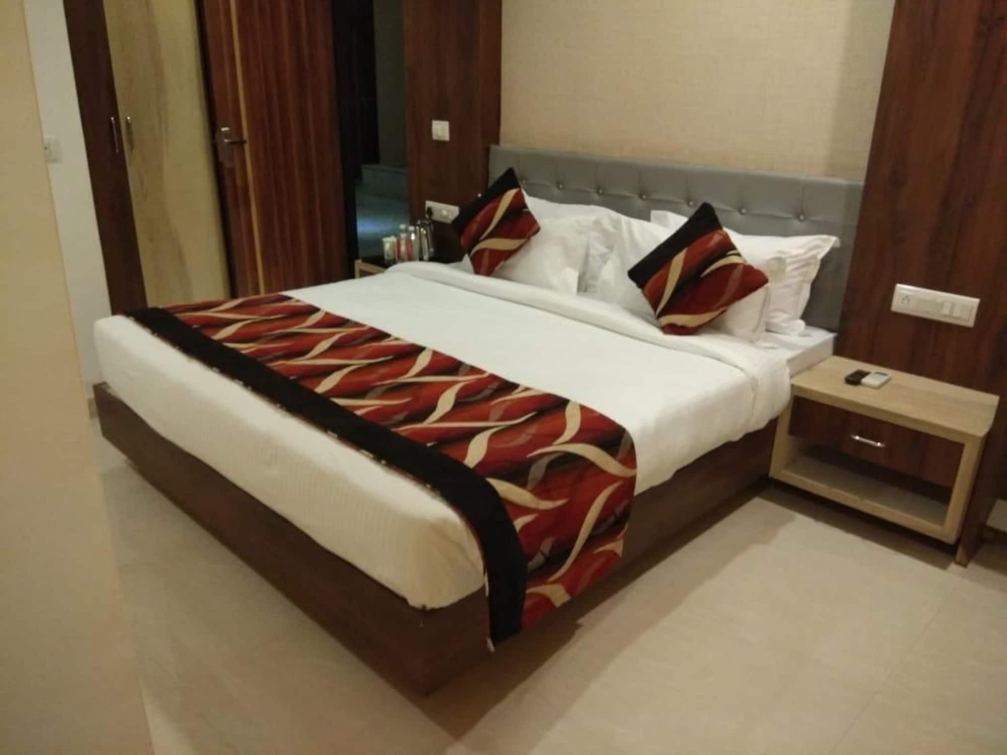 Hopp Inn Udaipur Buitenkant foto