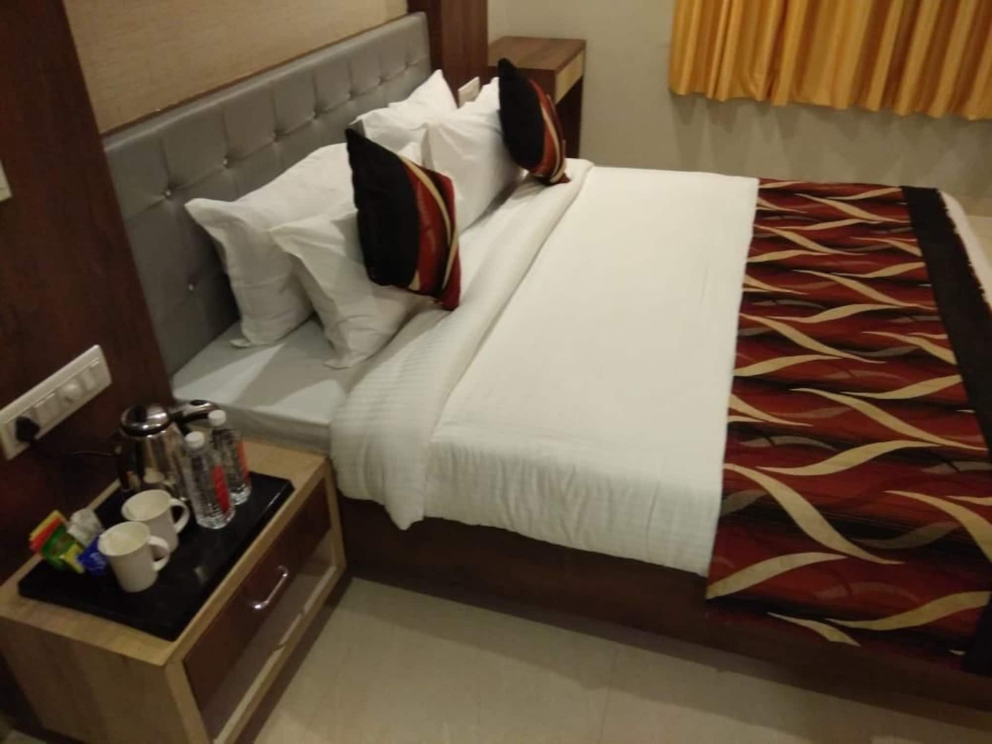 Hopp Inn Udaipur Buitenkant foto